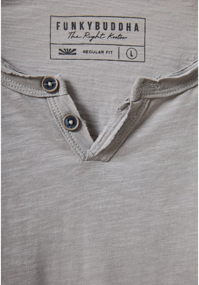 T-shirt with henley neck and raw cuts - The essentials