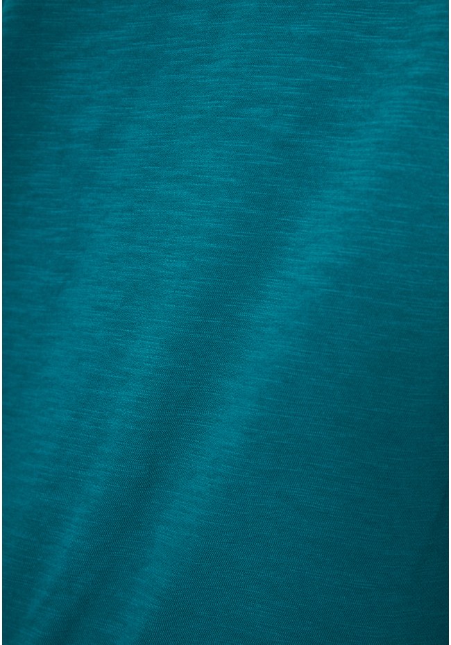 T-shirt with henley neck and raw cuts - The essentials