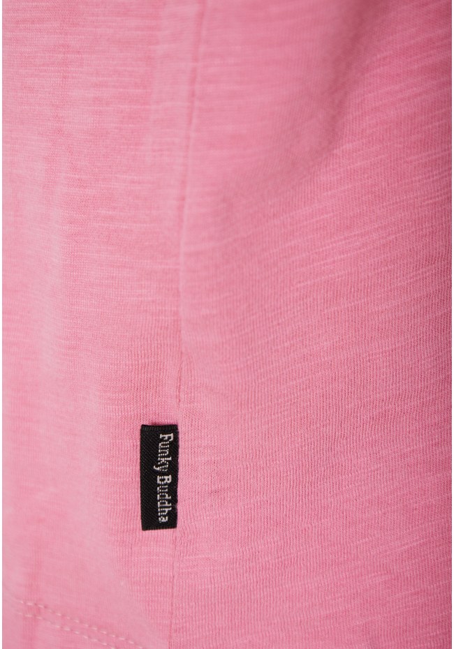 T-shirt with henley neck and raw cuts - The essentials