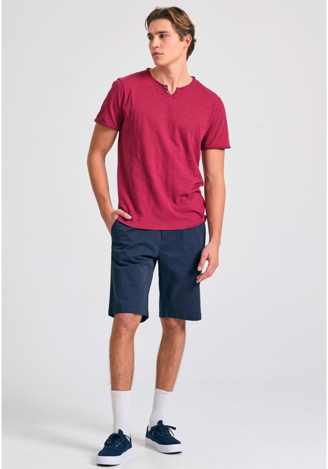 T-shirt with henley neck and raw cuts - The essentials