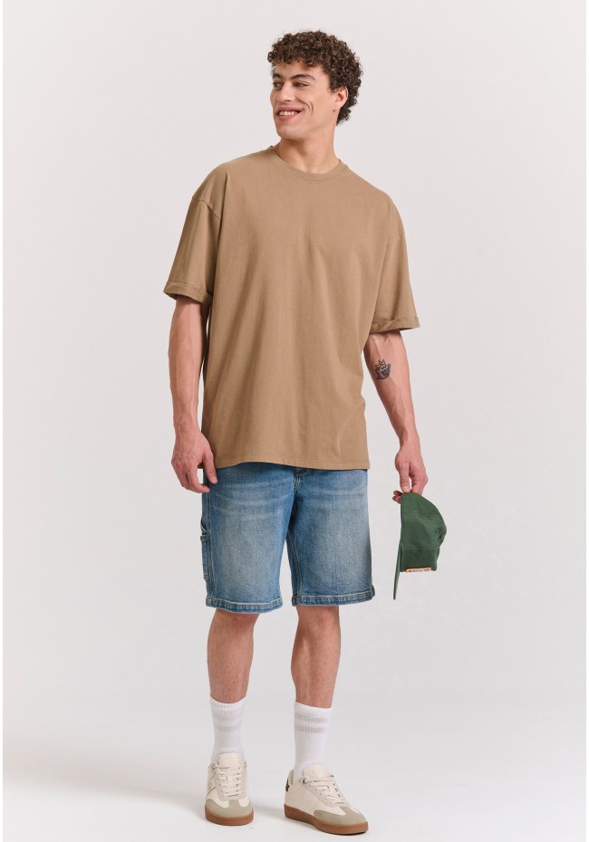 Oversized t-shirt με δίπλωμα στο μανίκι