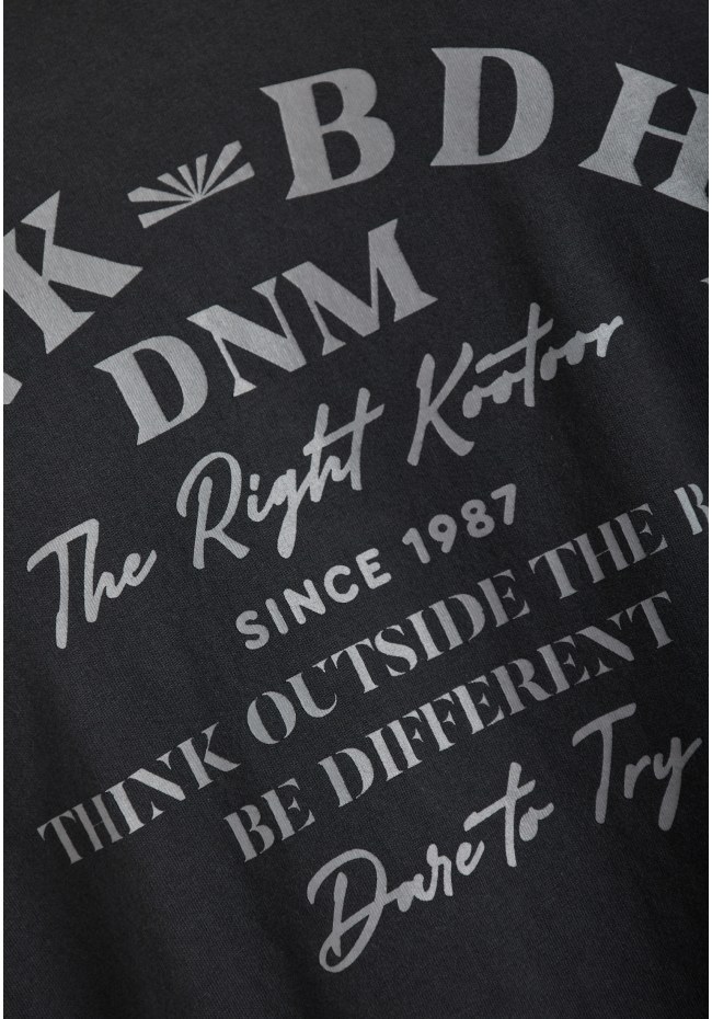 T-shirt με text artwork τύπωμα στην πλάτη