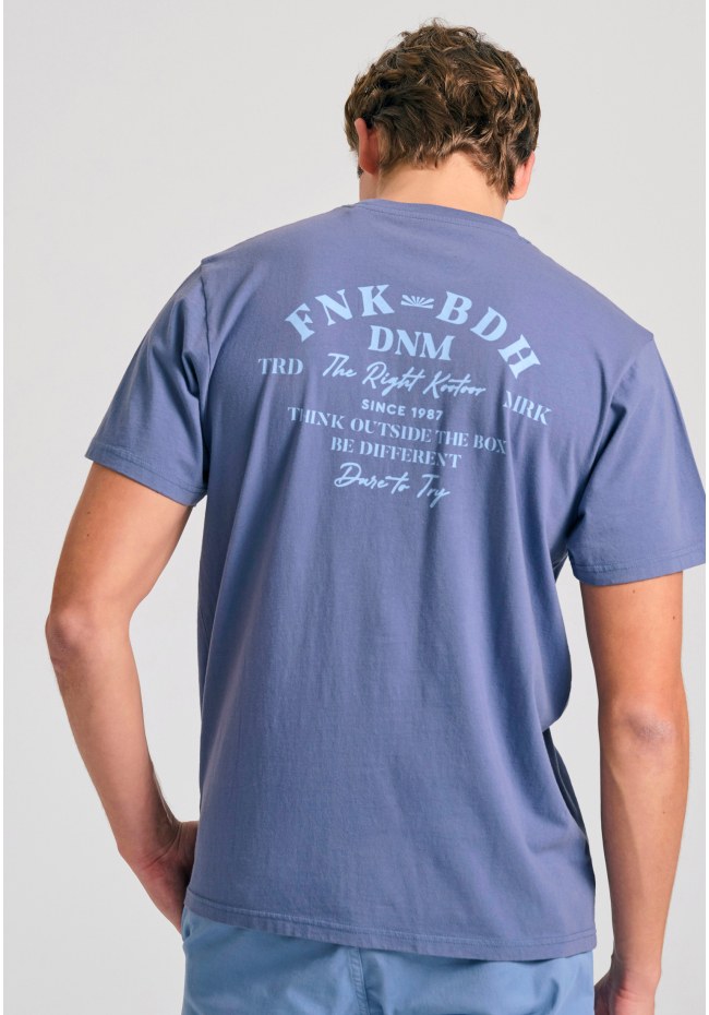 T-shirt με text artwork τύπωμα στην πλάτη