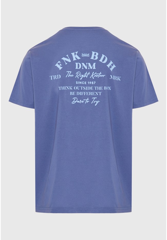 T-shirt με text artwork τύπωμα στην πλάτη