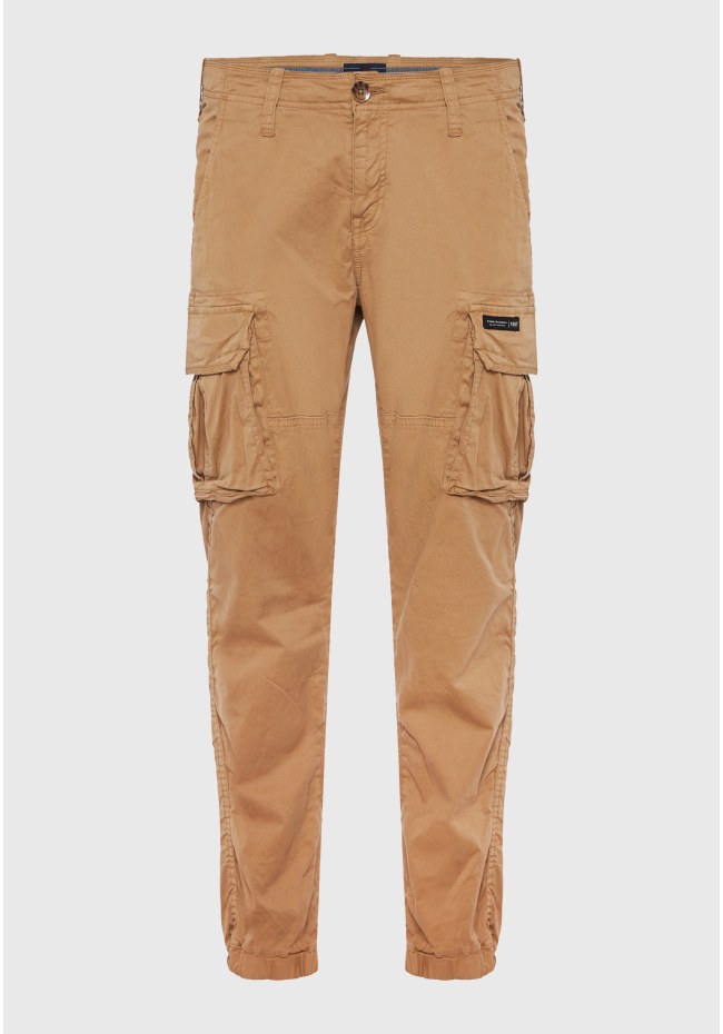 Men's cargo pants with cuffed hem