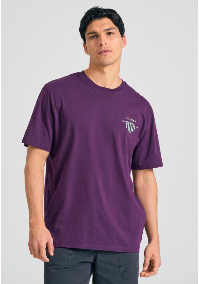 Relaxed fit t-shirt with graphic print on the back
