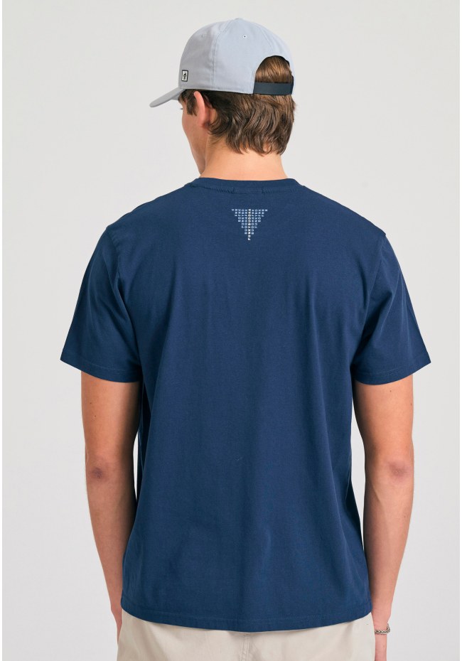 T-shirt με τύπωμα στο στήθος