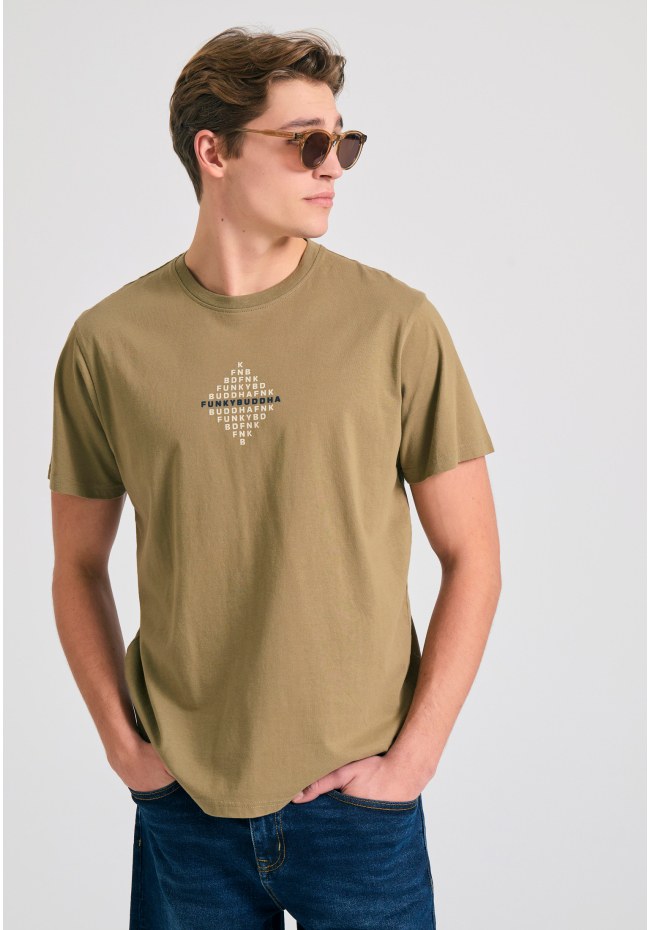 T-shirt με τύπωμα στο στήθος