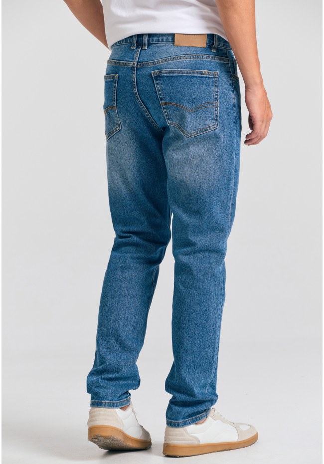 Slim tapered fit τζιν παντελόνι με ελαφρύ ξεθώριασμα