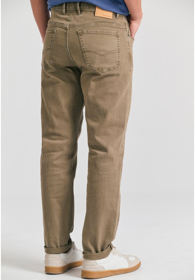 Relaxed tapered fit garment dyed jeans