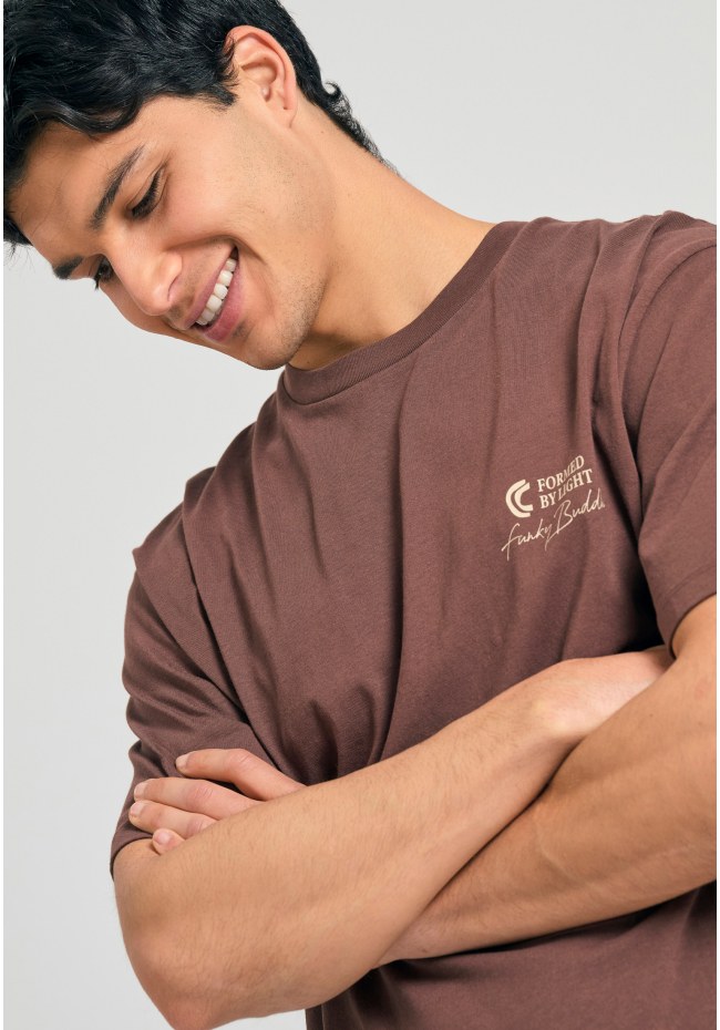 Relaxed fit t-shirt με ethnic look τύπωμα
