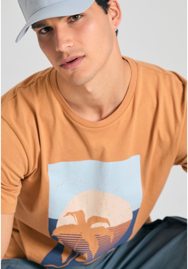 T-shirt με photographic τύπωμα στο στήθος