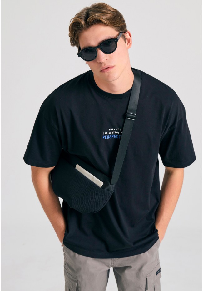 Oversized t-shirt με text artwork τύπωμα στην πλάτη