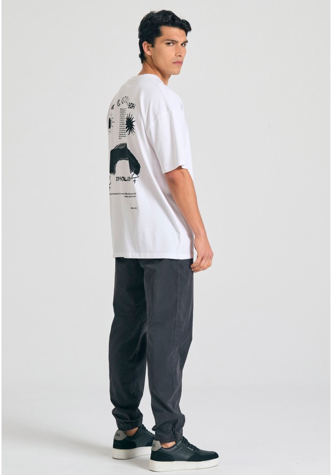 Oversized t-shirt με γραφικό τύπωμα στην πλάτη