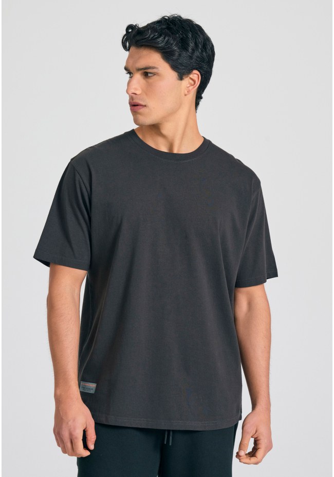 Relaxed fit t-shirt με graphic τύπωμα στην πλάτη
