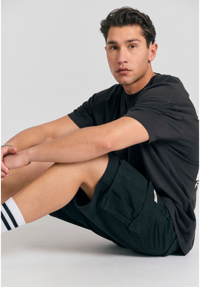 Oversized t-shirt με abstract τύπωμα στην πλάτη