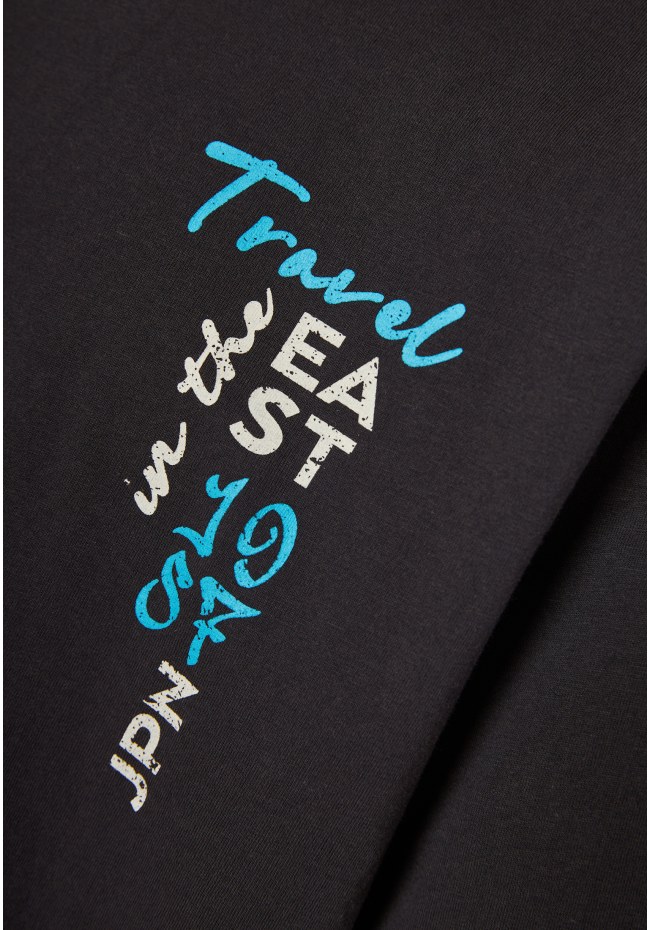 Relaxed fit με graphic τύπωμα στην πλάτη