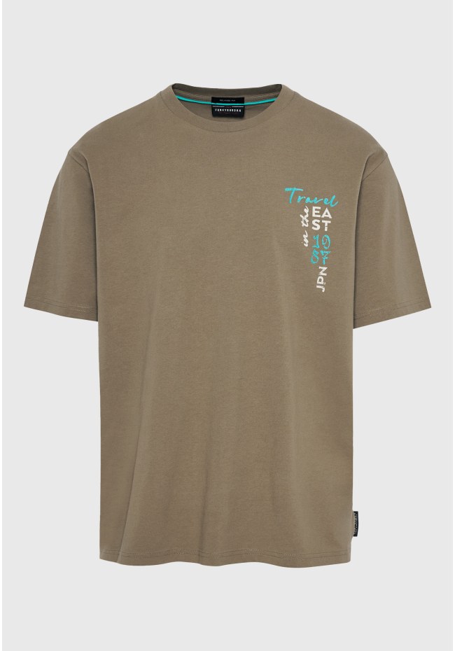 Relaxed fit με graphic τύπωμα στην πλάτη