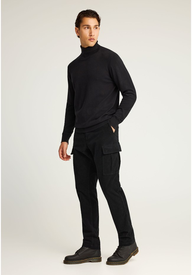 Men's knitted turtleneck sweater