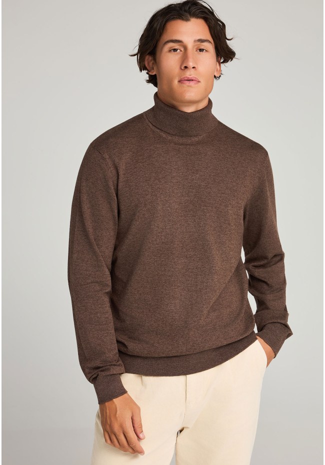 Men's knitted turtleneck sweater