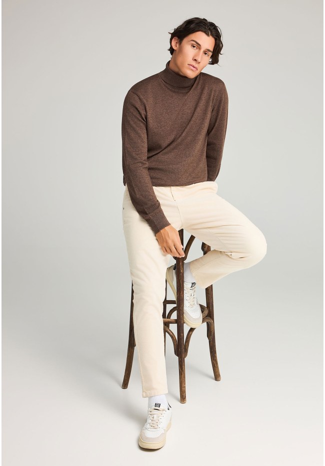 Men's knitted turtleneck sweater