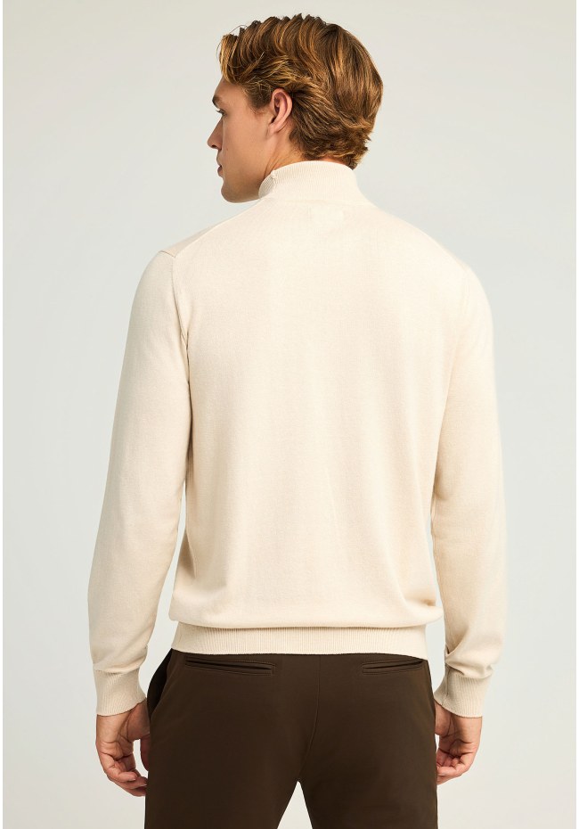 Men's knitted turtleneck sweater