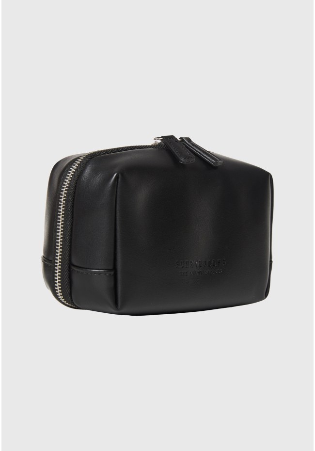 Men's toiletry bag with compartments