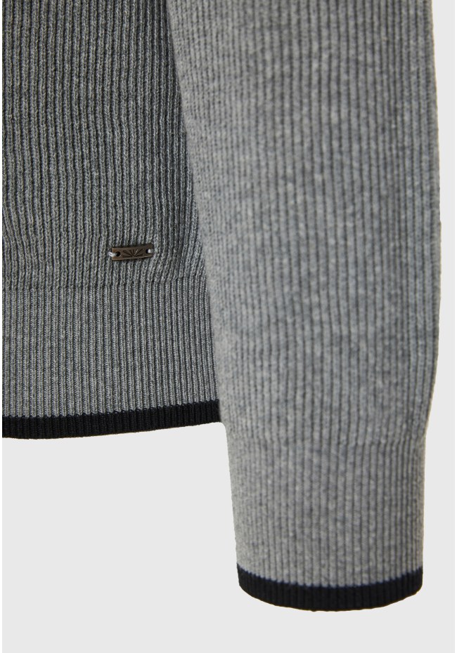 Men's knitted cotton mock neck sweater