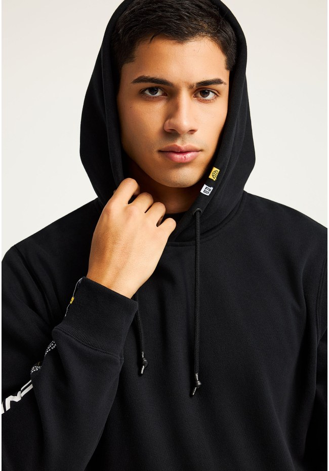 Ανδρικό φούτερ με κουκούλα και τύπωμα στο μανίκι