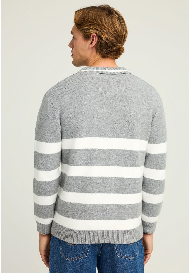 Men's striped knitted sweater with collar
