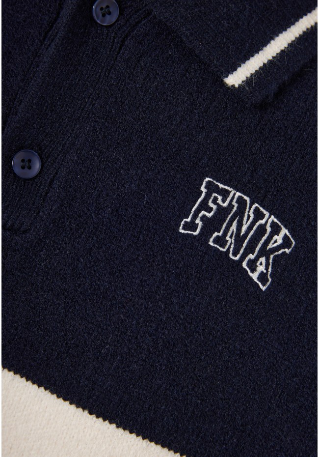 Men's striped knitted sweater with collar