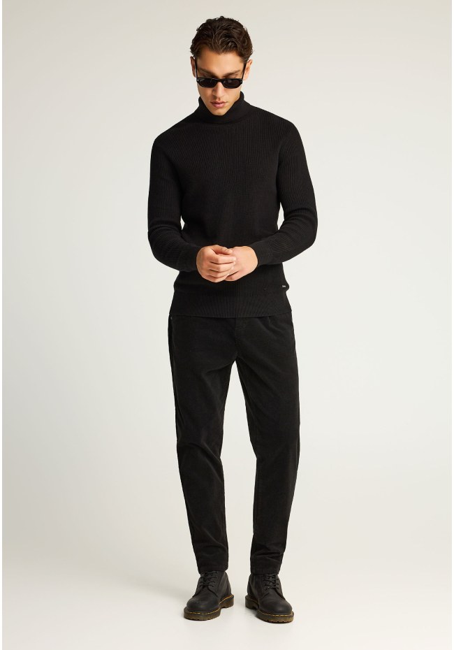 Men's knitted cotton turtleneck sweater
