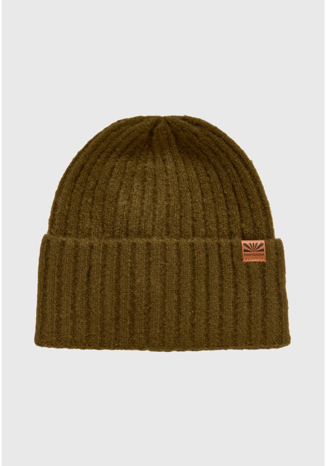 Cable knitted men's beanie