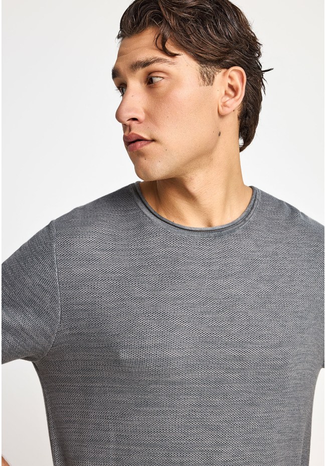 Regular fit garment dyed crew neck pullover
