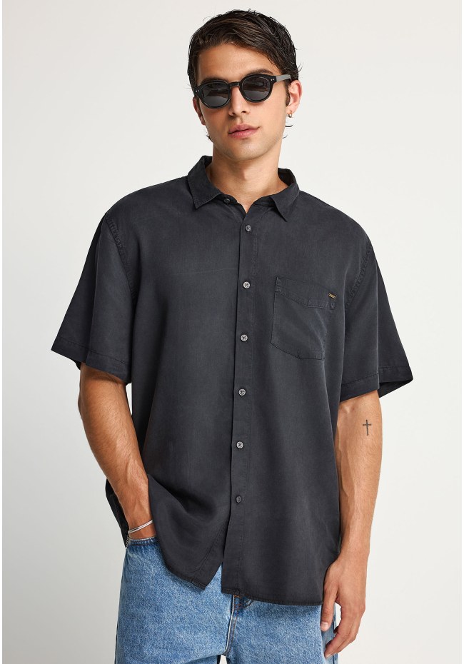Men's lyocell shirt with chest pocket
