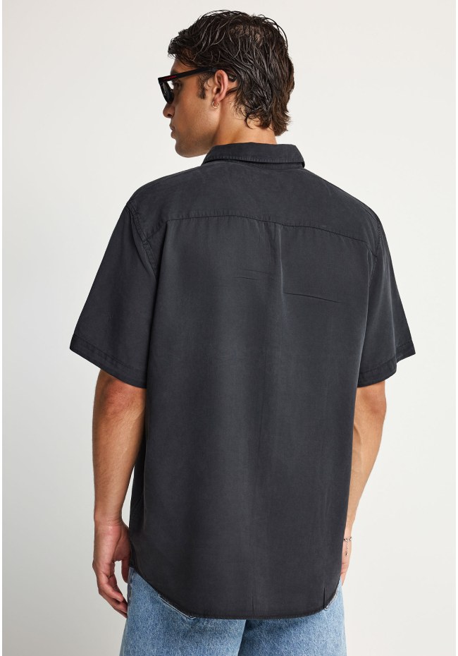Men's lyocell shirt with chest pocket
