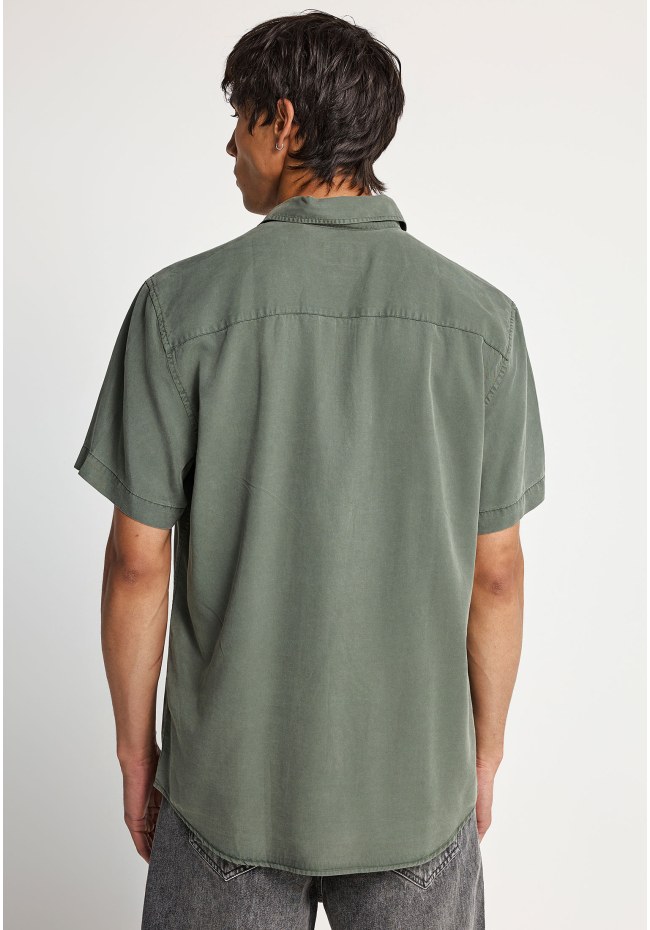 Men's lyocell shirt with chest pocket