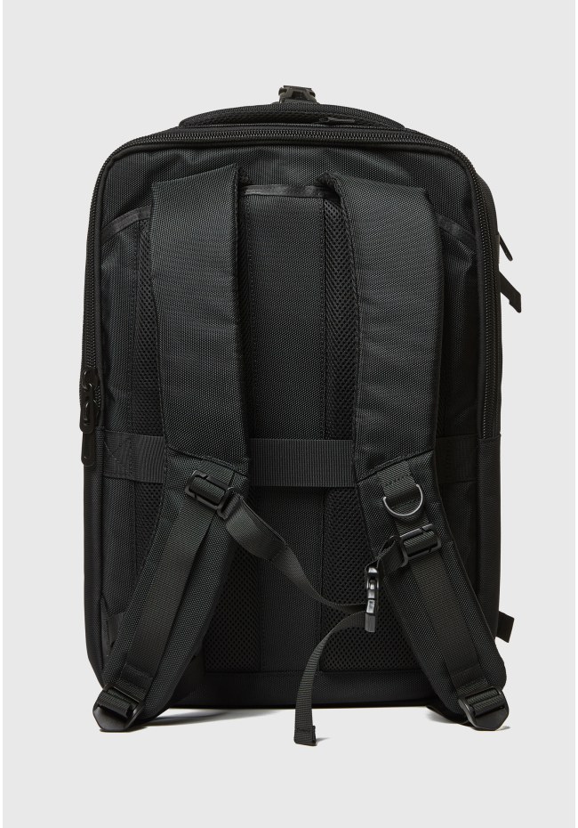 Men's versatile weekender backpack