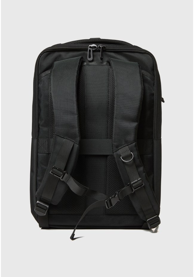 Men's versatile weekender backpack
