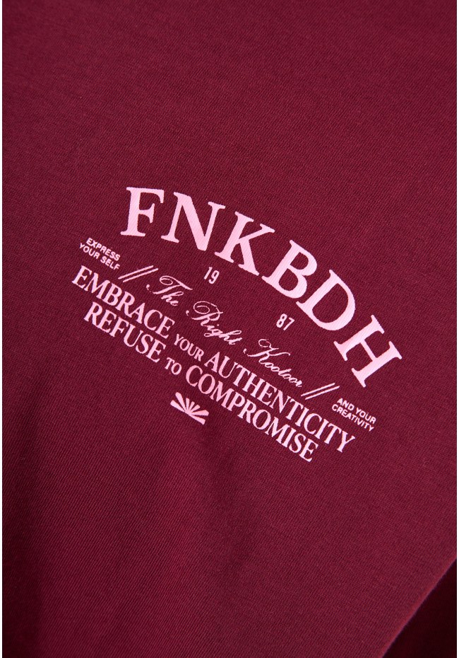 Ανδρικό relaxed t-shirt με τύπωμα στην πλάτη