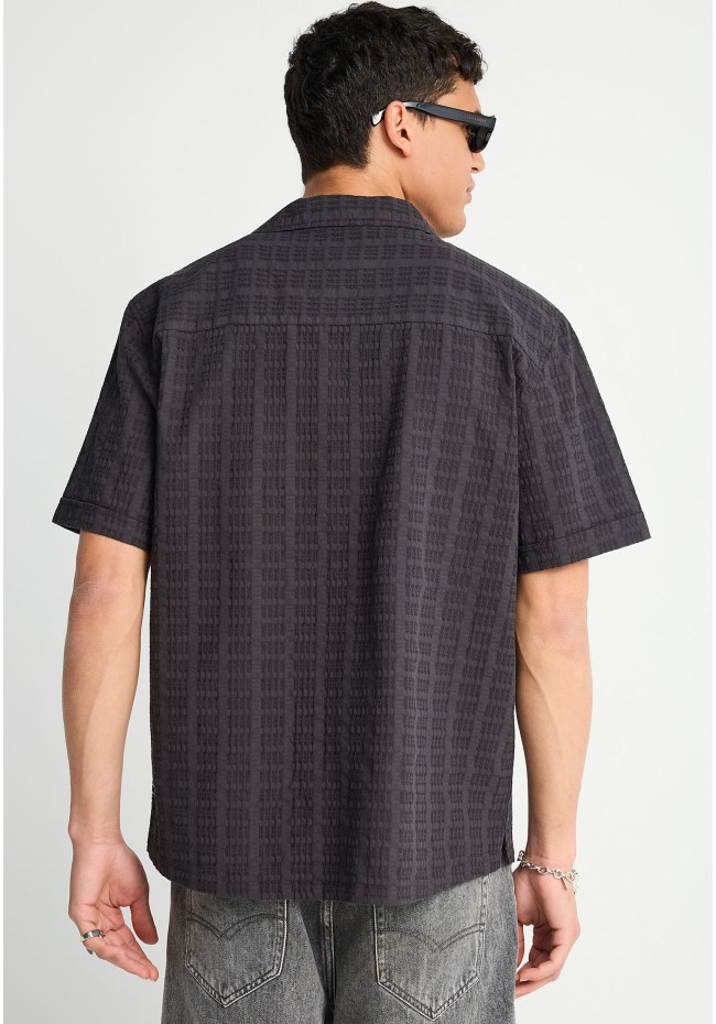 Men's oversized short-sleeve shirt