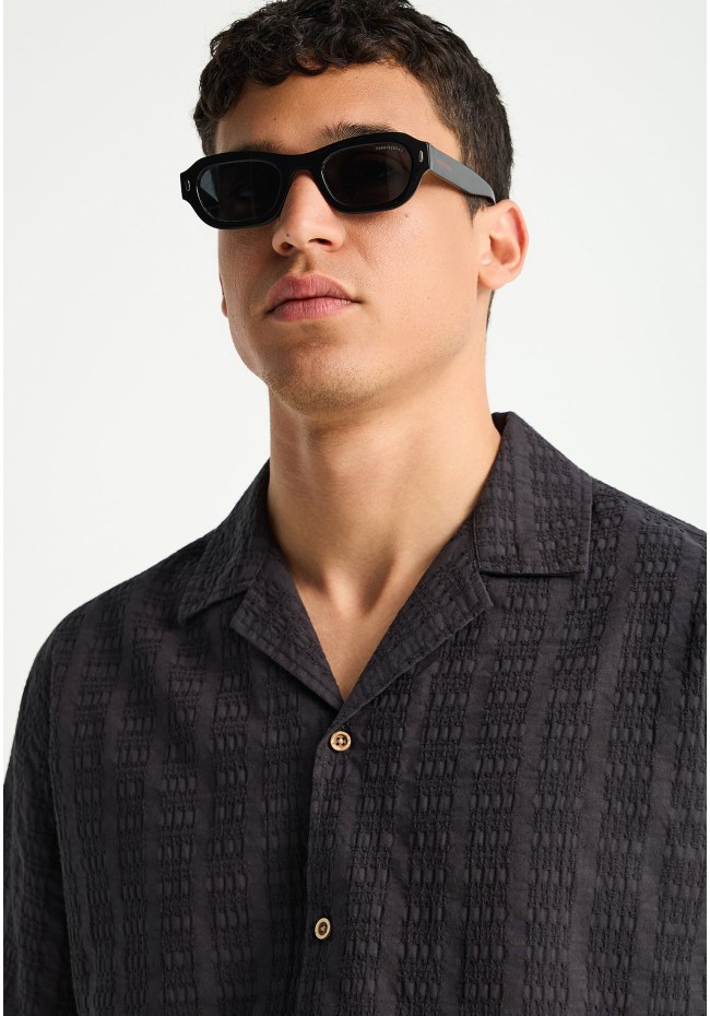 Men's oversized short-sleeve shirt