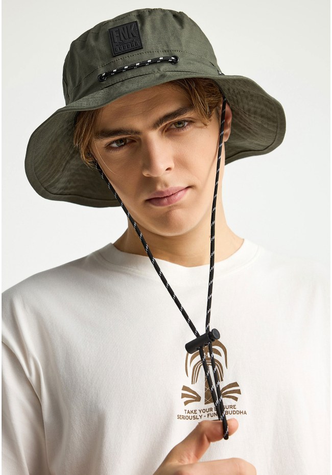 Men's relaxed t-shirt with print on the back