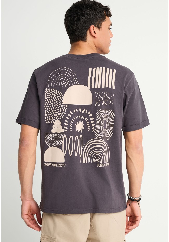 T-shirt με τύπωμα στην πλάτη