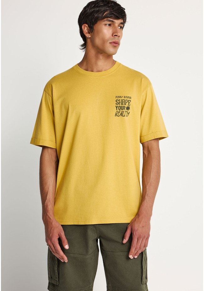 T-shirt με τύπωμα στην πλάτη