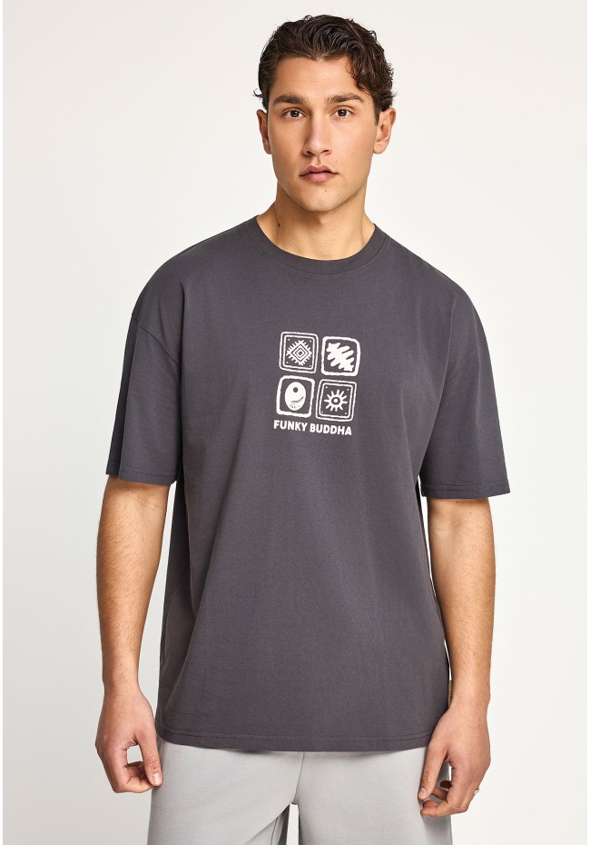 Men's oversized t-shirt with print on the back