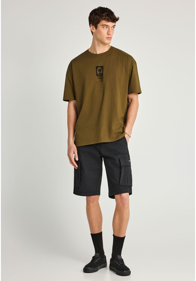 Ανδρικό oversized t-shirt με τύπωμα στην πλάτη
