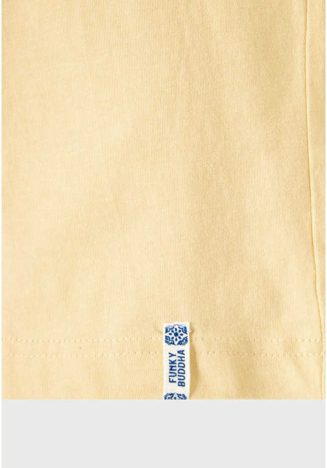 Ανδρικό t-shirt με τύπωμα στην πλάτη