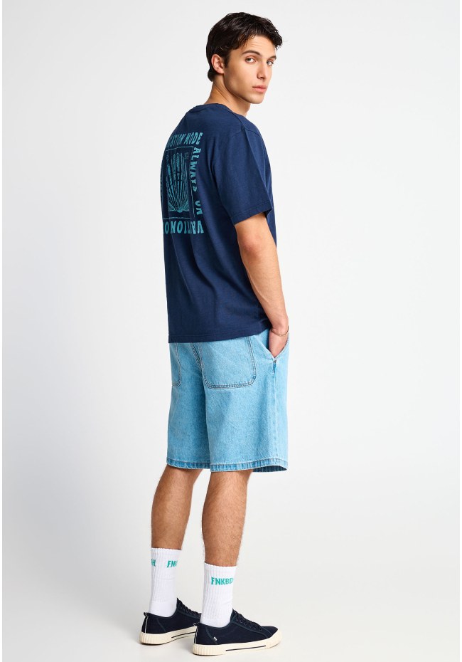 Men's cotton t-shirt with print on the back