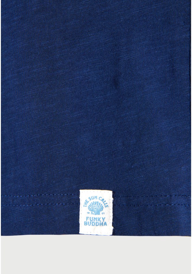 Men's cotton t-shirt with print on the back